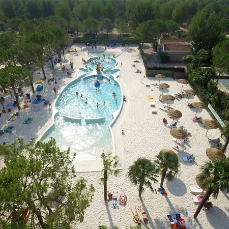 Luxury Caravan At Union Lido Kemping
