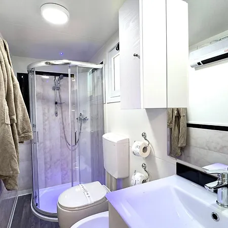 Luxury Caravan At Union Lido Campsite